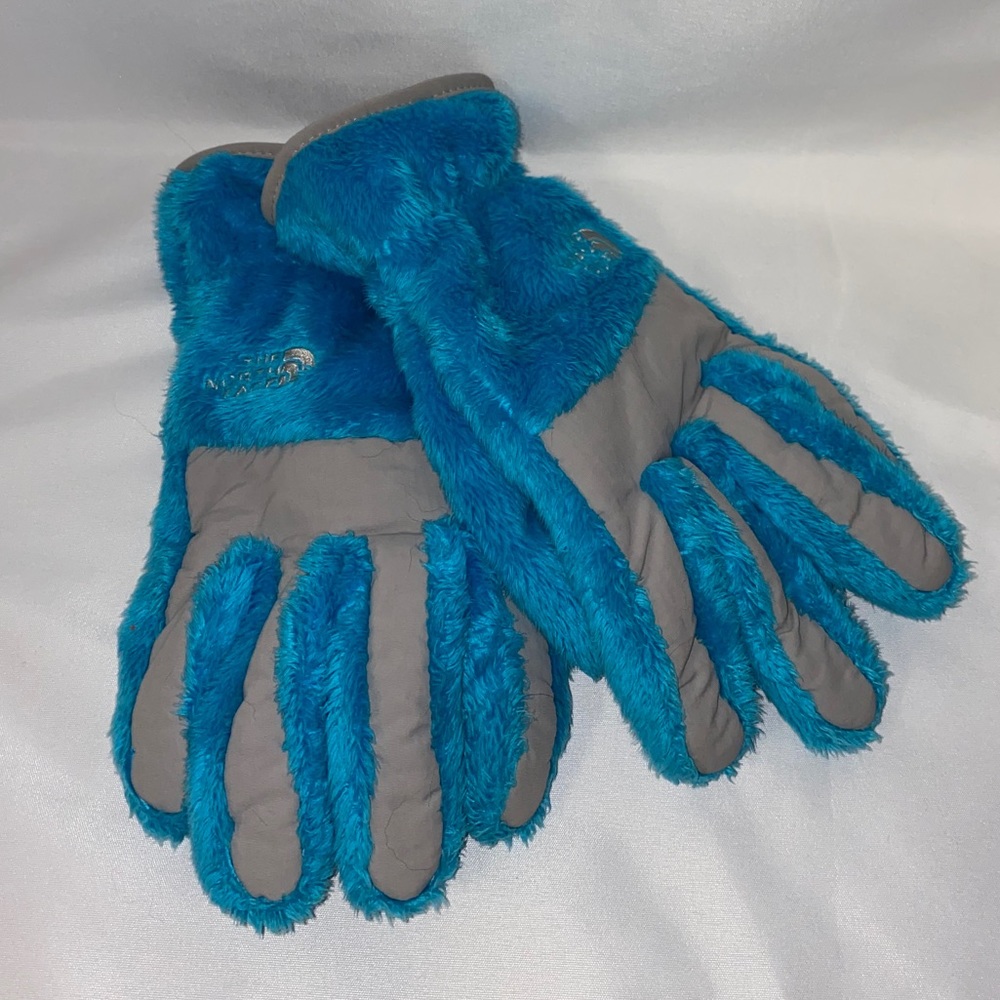 North face fuzzy gloves